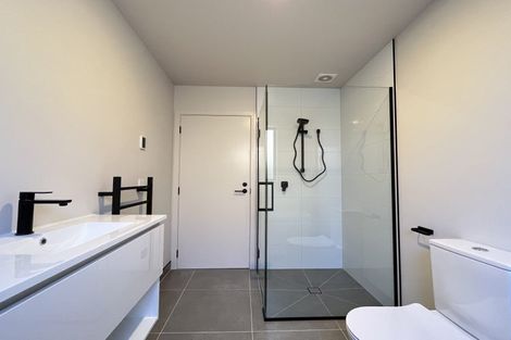 Photo of property in 37 Cheviot Street, Jacks Point, 9371