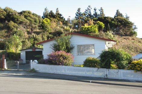 Photo of property in 9 Mokopuna Grove, Stokes Valley, Lower Hutt, 5019