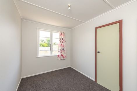 Photo of property in 12 Matai Street, Castlecliff, Whanganui, 4501