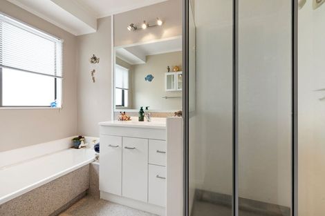 Photo of property in 43 Lansdowne Crescent, Glenview, Hamilton, 3206