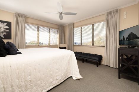 Photo of property in 19 Edgecumbe Road, Tauranga, 3110