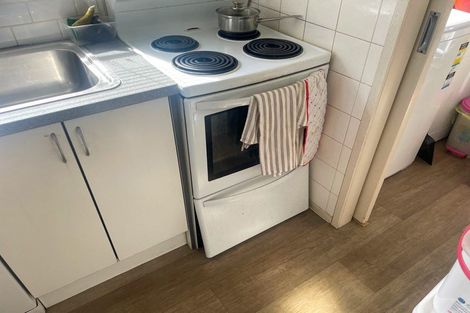 Photo of property in 68 Reynella Drive, Massey, Auckland, 0614