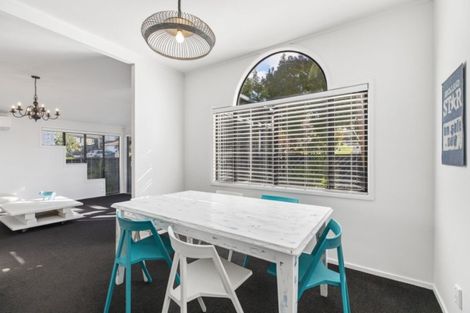 Photo of property in 54 Lagoon Way, West Harbour, Auckland, 0618