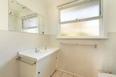 Photo of property in 16 Maranui Street, Mount Maunganui, 3116
