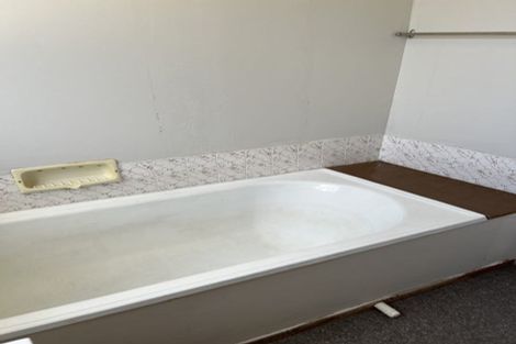 Photo of property in 24 Pukatea Street, Eastbourne, Lower Hutt, 5013