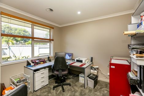 Photo of property in 19 Manukaka Heights, Hurdon, New Plymouth, 4310