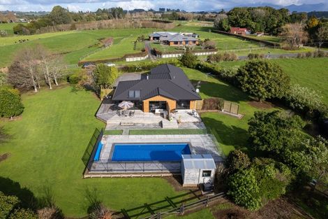 Photo of property in 395 Manutahi Road, Lepperton, New Plymouth, 4373