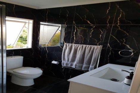 Photo of property in 1/61 Glenmore Road, Sunnyhills, Auckland, 2010