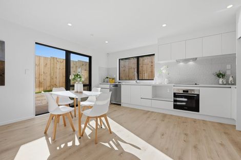 Photo of property in 3 Gill Avenue, Te Atatu Peninsula, Auckland, 0610