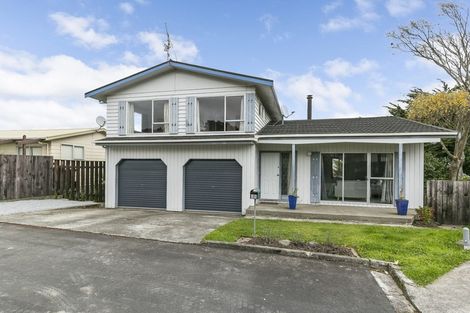 Photo of property in 18 Cassley Crescent, Papakowhai, Porirua, 5024