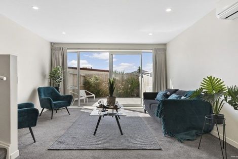 Photo of property in 6/2 Stone Street, Miramar, Wellington, 6022