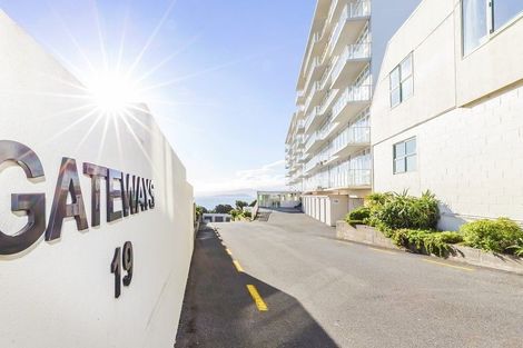 Photo of property in Gateway Apartments, 19 Maida Vale Road, Roseneath, Wellington, 6011