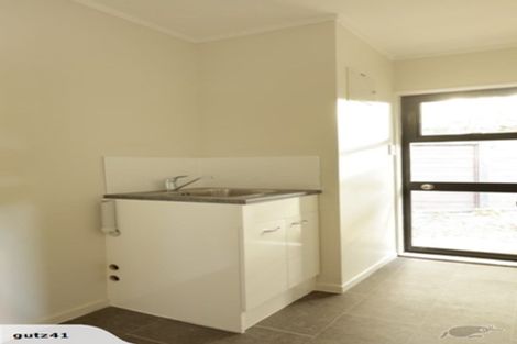 Photo of property in 5/10 Glen Road, Ranui, Auckland, 0612