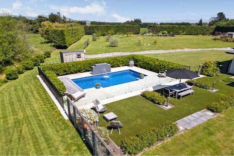 Photo of property in 6 Campbell Drive, Martinborough, 5711