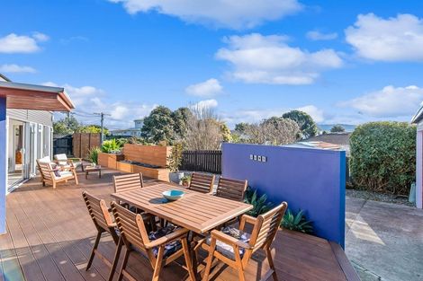 Photo of property in 9 Mahana Road, Paraparaumu Beach, Paraparaumu, 5032