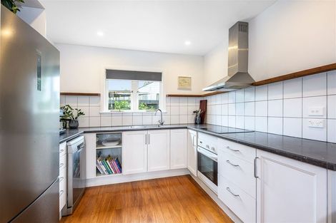 Photo of property in 18 Kamara Road, Glen Eden, Auckland, 0602