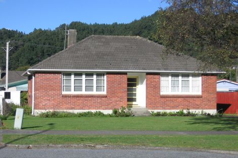 Photo of property in 1272 High Street, Taita, Lower Hutt, 5011