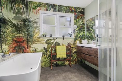 Photo of property in 95 Wallace Road, Mangere Bridge, Auckland, 2022