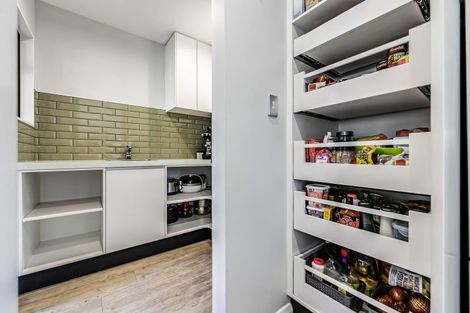 Photo of property in 34 Greenfield Drive, Western Heights, Hamilton, 3200