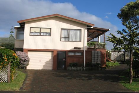 Photo of property in 9 Glen Neaves, Pauanui, Hikuai, 3579