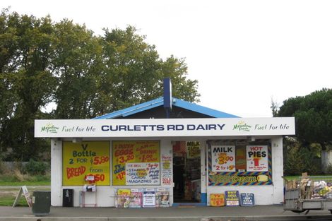 Photo of property in 11 Curletts Road, Sockburn, Christchurch, 8042