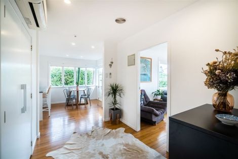 Photo of property in 2 Leander Road, Bayswater, Auckland, 0622