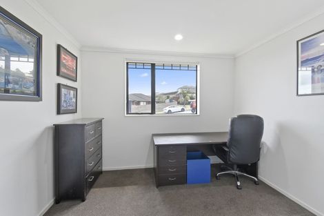 Photo of property in 5 Keri Vista Rise, Papakura, 2110
