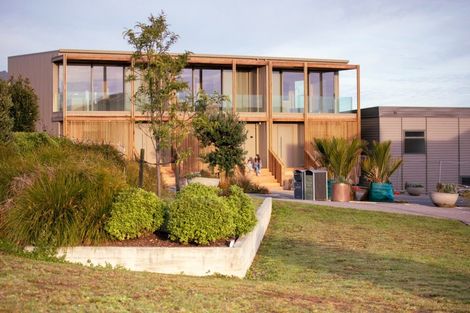 Photo of property in 28 Rangitahi Road, Raglan, 3225