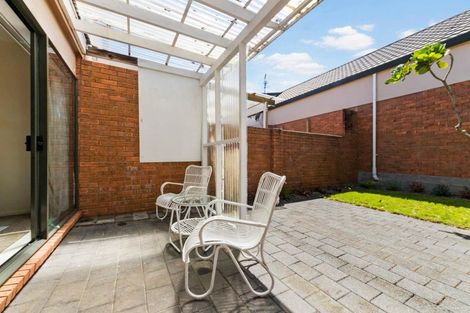 Photo of property in 18/1 Melview Place, New Lynn, Auckland, 0600