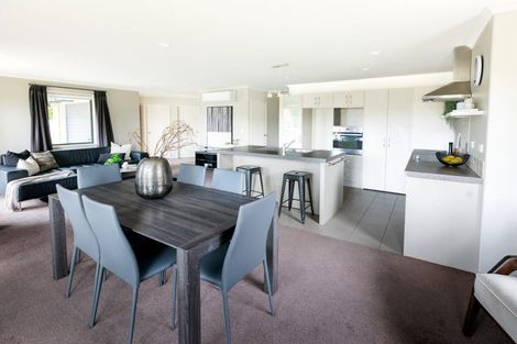 Photo of property in 112 Saint James Drive, Huntington, Hamilton, 3210