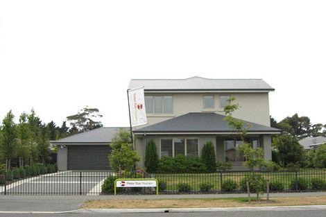 Photo of property in 18 Rothesay Road, Parklands, Christchurch, 8083