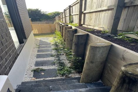 Photo of property in 4/62 Highland Drive, Highland Park, Auckland, 2010