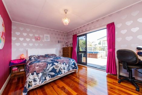 Photo of property in 16 Buick Crescent, Awapuni, Palmerston North, 4412