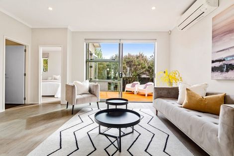 Photo of property in 4 Vincent Lane, Hobsonville, Auckland, 0616