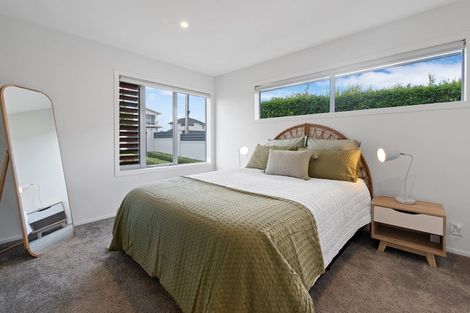 Photo of property in 1/18 Ridge Road, Waiake, Auckland, 0630