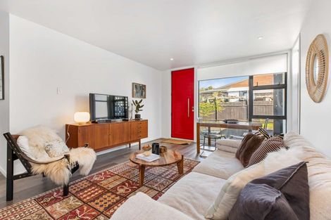 Photo of property in 3/132 Onewa Road, Northcote, Auckland, 0627