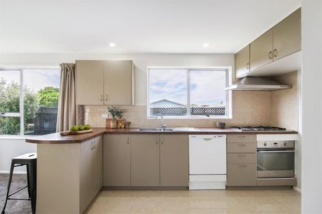 Photo of property in 32 Bayswater Crescent, Bromley, Christchurch, 8062