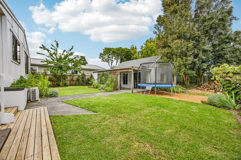 Photo of property in 53 Cambridge Road, Riverhead, 0820