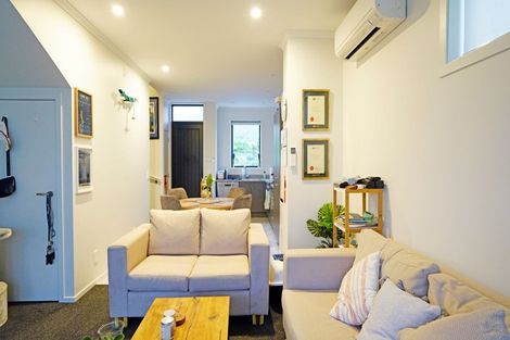 Photo of property in 4 Kauamo Close, Waiwhetu, Lower Hutt, 5010