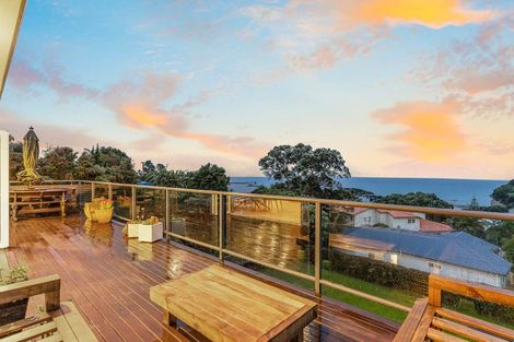 Photo of property in 286 Whangaparaoa Road, Red Beach, 0932