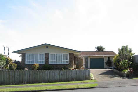 Photo of property in 19 Puketotara Street, Highlands Park, New Plymouth, 4312