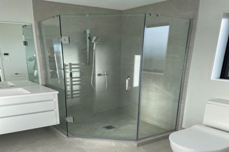 Photo of property in 5/388 Glenfield Road, Glenfield, Auckland, 0629