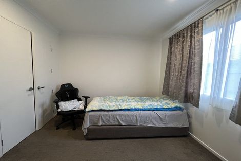 Photo of property in 587 Great South Road, Rosehill, Papakura, 2113