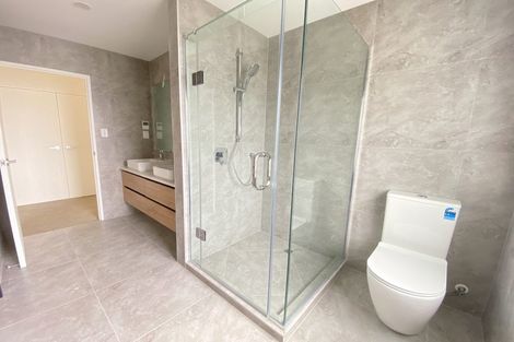 Photo of property in 22 Lorikeet Place, Unsworth Heights, Auckland, 0632