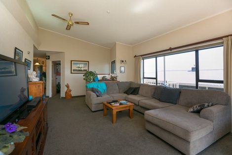 Photo of property in 86 Queens Road, Glen Avon, New Plymouth, 4312