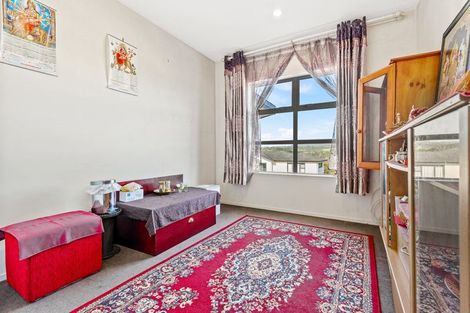 Photo of property in 75 San Valentino Drive, Henderson, Auckland, 0612