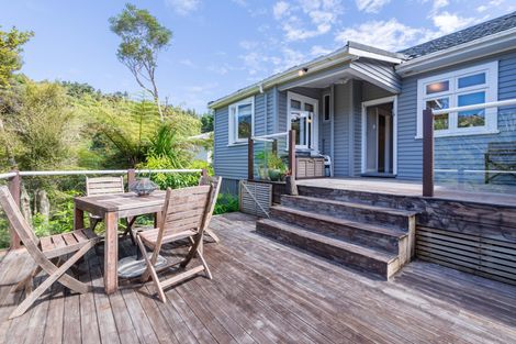 Photo of property in 360 Huia Road, Titirangi, Auckland, 0604