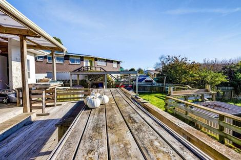 Photo of property in 65 Iredale Road, Hawera, 4610