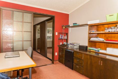 Photo of property in 8 Chamberlain Street, Dannevirke, 4930