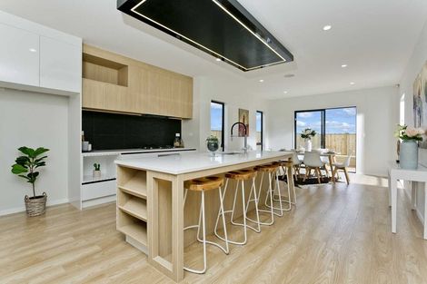 Photo of property in 18 Surf View Crescent, Red Beach, 0932